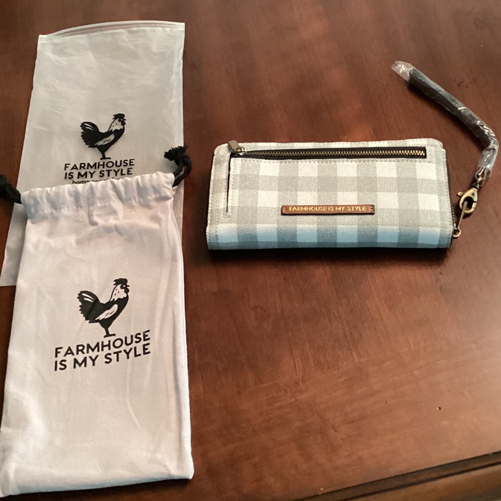 Farmhouse is my Style Gray Check Wallet